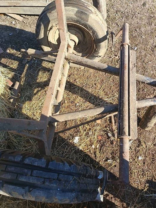 Spre vânzare sau schimb cu oii  căruță in stare buna nu necesita reparatii pentru mai multe detalii in privat sau la numărul de telefon 0741604891
