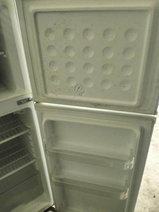 Холодильник Elenberg