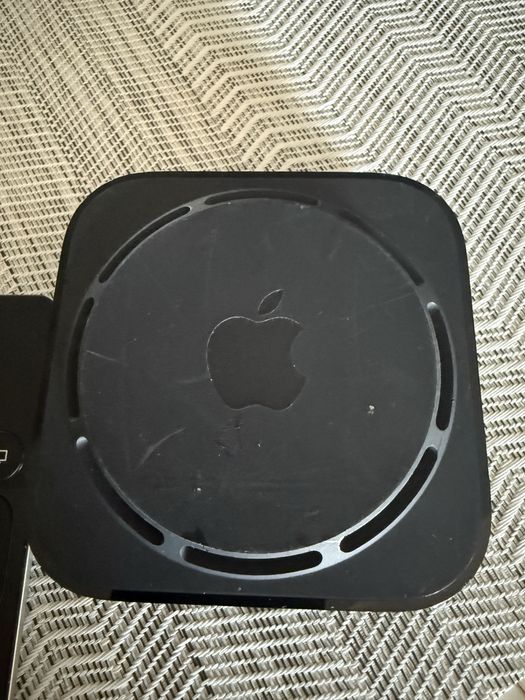 Apple tv 4k a1842 64 gb