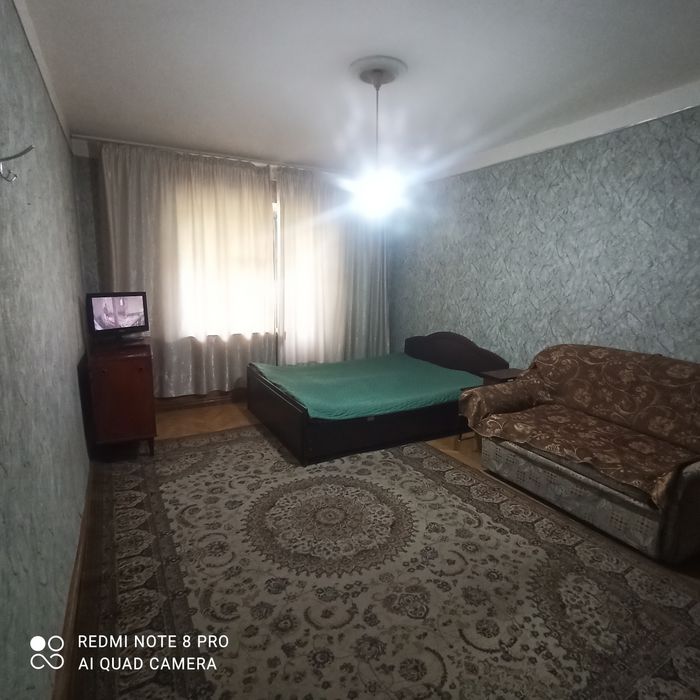 Сдаю, ЦУМ, центр своя 1 комнатная, кирпич