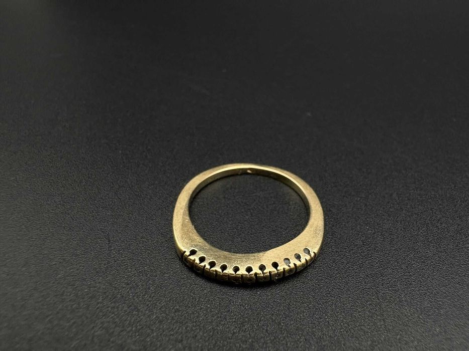 Dracula Amanet: Inel de aur 2,85Gr/14K.