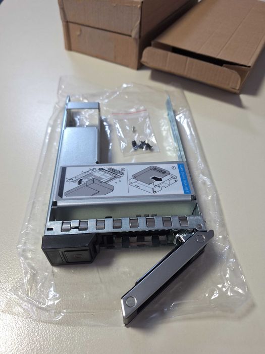 New Dell Caddy 3,5'' 0X7K8W + Adapter Dell 09W8C4 Hot Swap to 2,5''