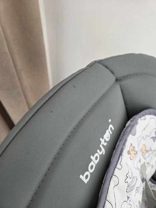 Продам стульчик для кормления