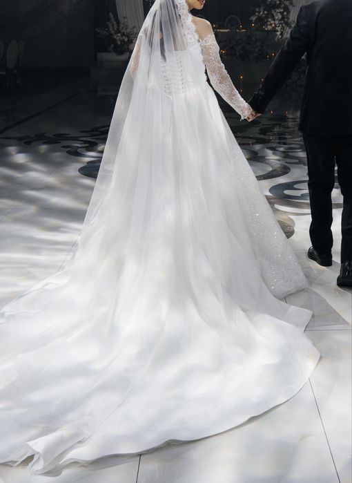 Свадебное платье