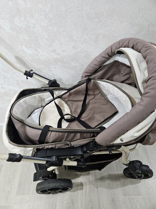 Коляска все сезонная