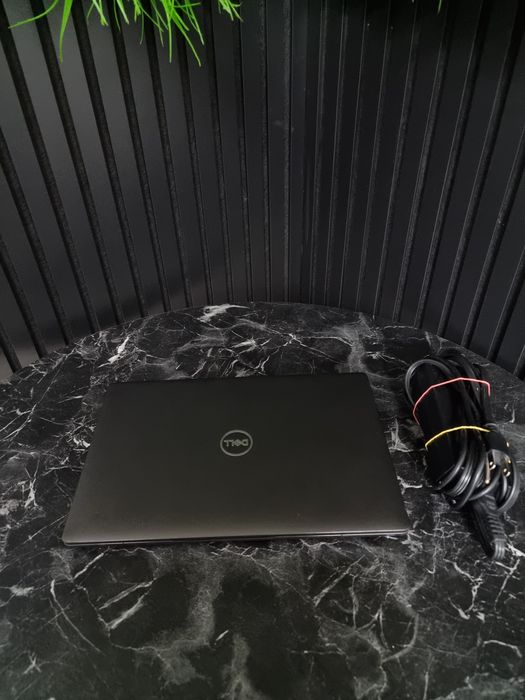 Noble Amanet - Laptop DELL Latitude 5400, I5 8365U, 16GB, 256GB, Touchscreen