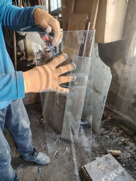 Продам стекла и зеркала