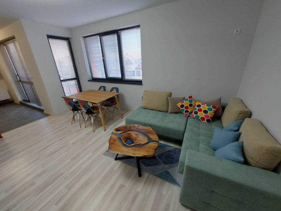 Дава се под наем Двустаен апартамент в Търговище, Център - 70 кв.м за 306 € - Снимка #3