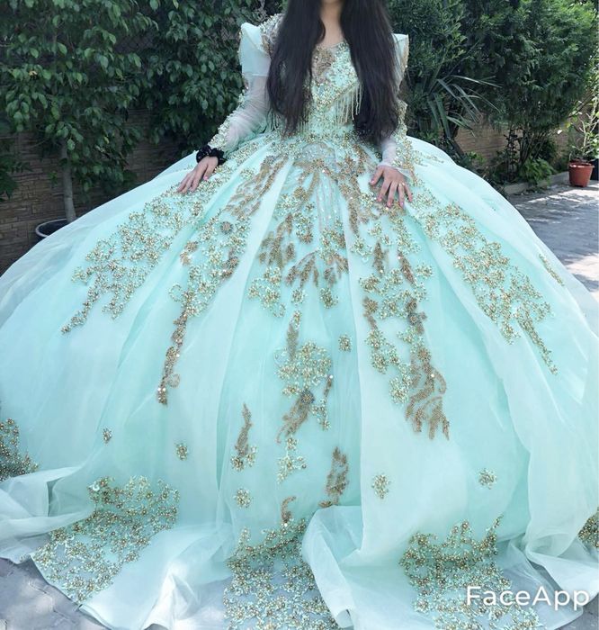 Рокля за бал или годеж