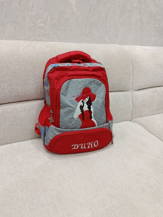 Qizlar uchun maktab popkasi sotiladi