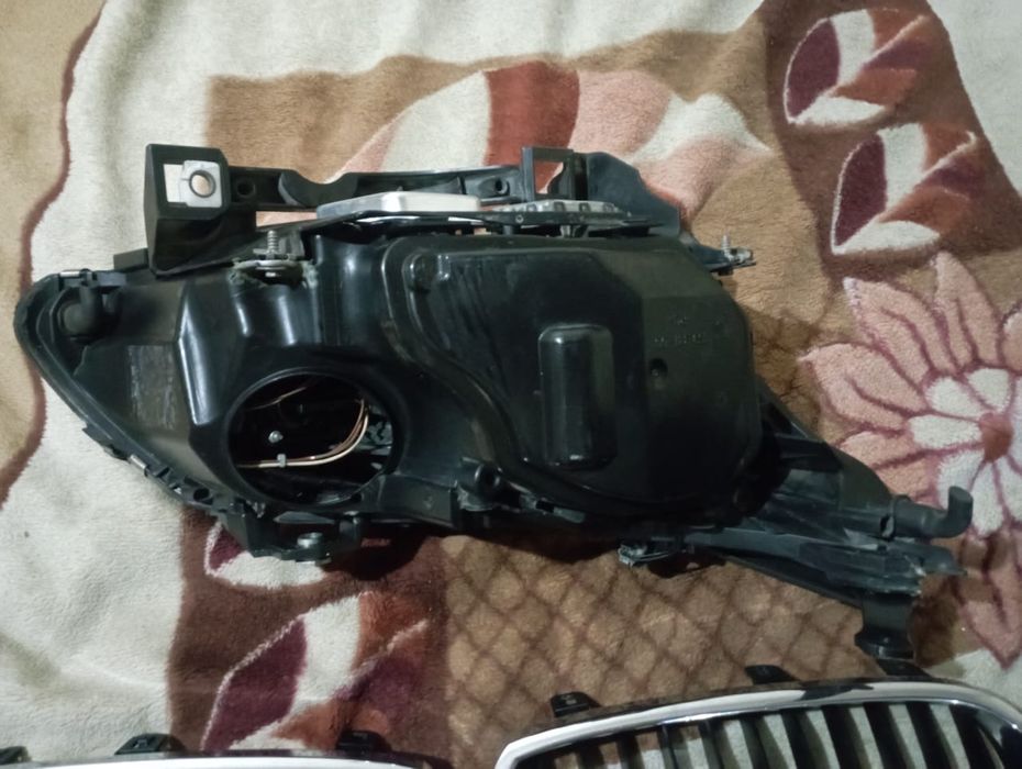 Фара на  БМВ е60 и ноздри