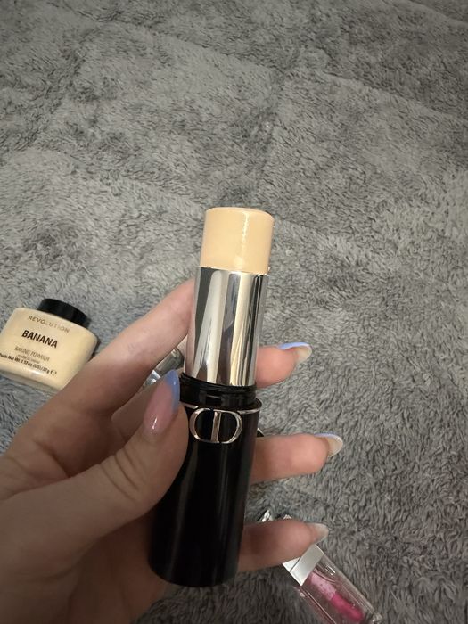 Фон дьо тен в стик Dior