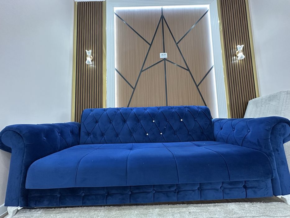 Диван в гостиную комнату , 2,10 *90