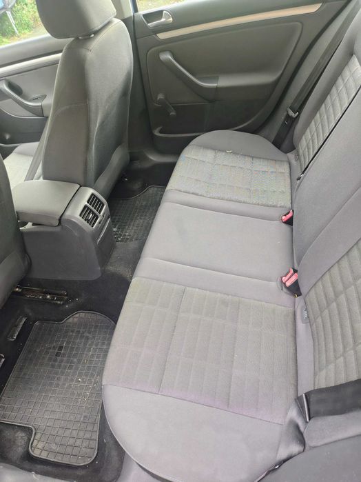 Vând golf 5 1.6 fsi