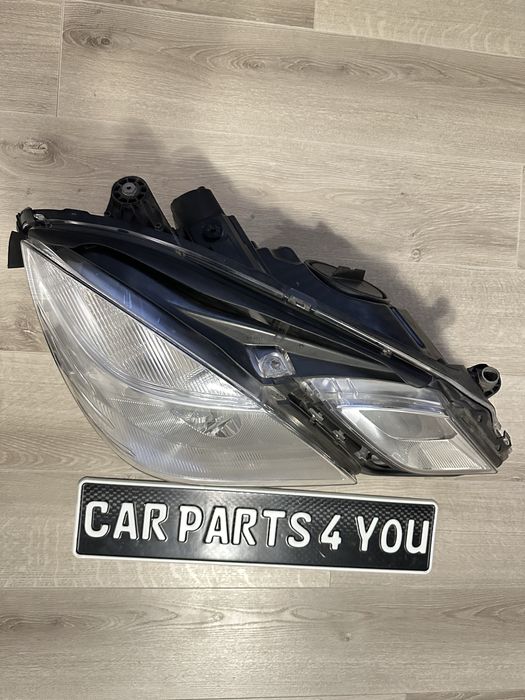 Фар десен Mercedes E-Class W212 Перфектен