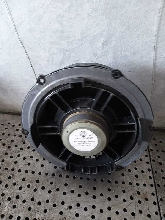 Boxa audio stanga fata vw golf 5 plus 5m 1k0035454p