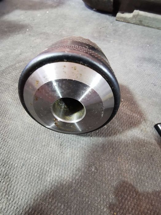 Патрон В 16 СССР для для сверильного станка.