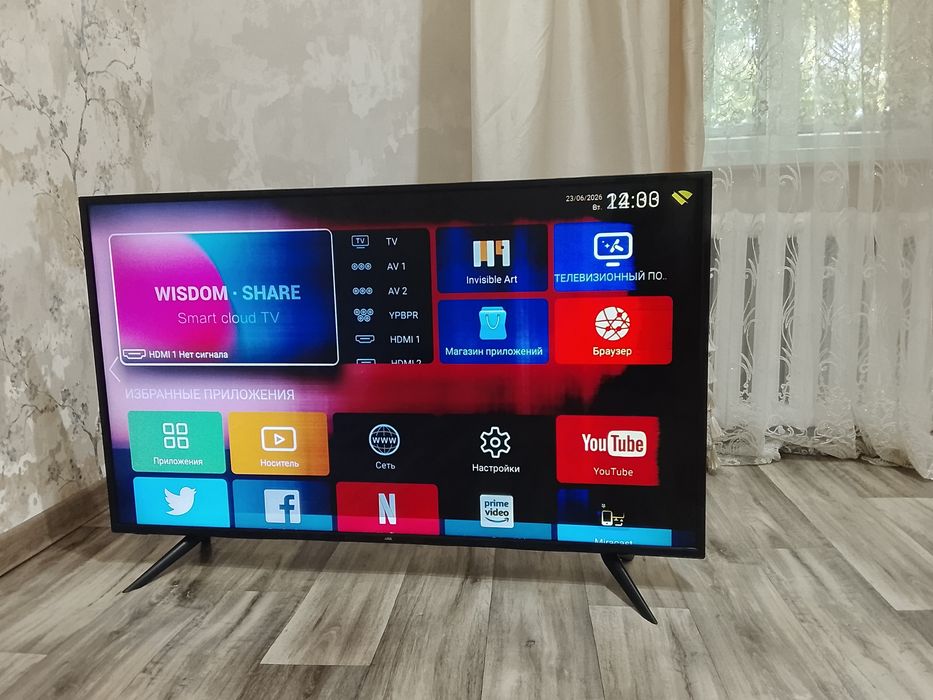 Продам телевизор требует ремонта