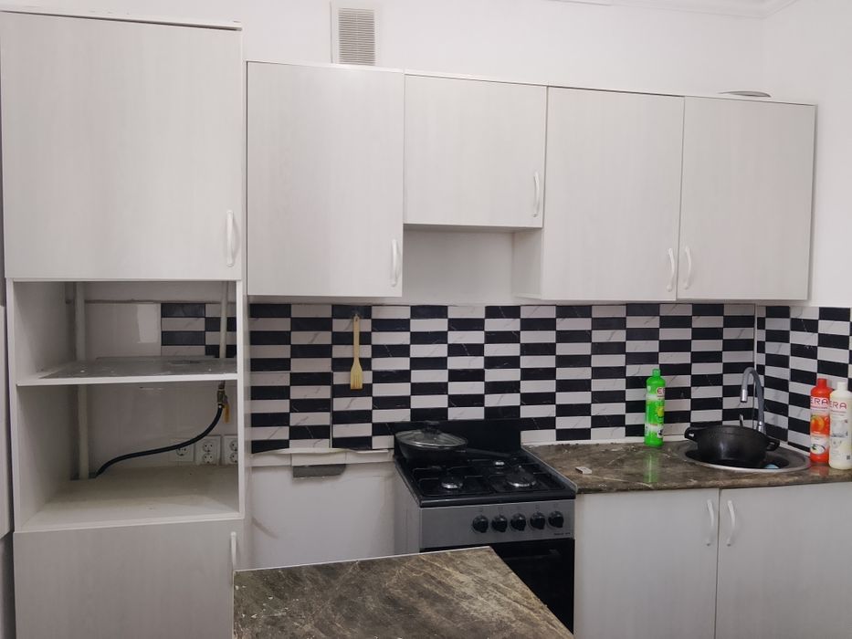 Гарнитур кухонный