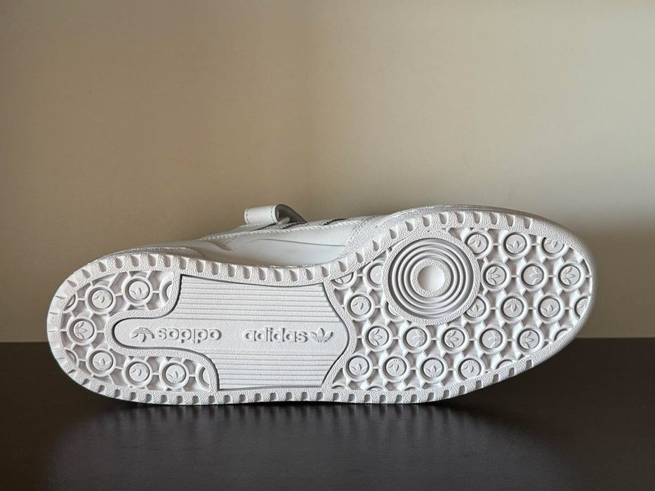 ADIDAS FORUM LOW Налични 43н 27.5см 44н 28см Стелка Нови