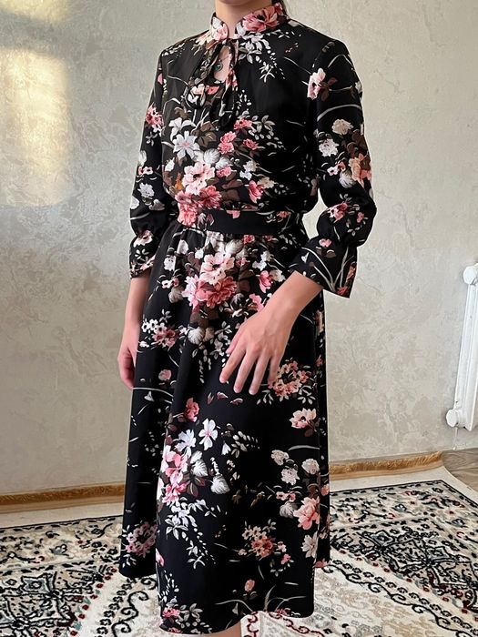 Платье черное , в хорошем состояние