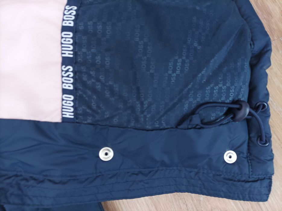 Hugo Boss Ново оригинално яке 5-7 год
