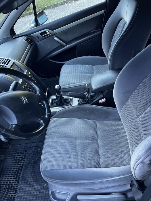 Peugeot 407 sedan