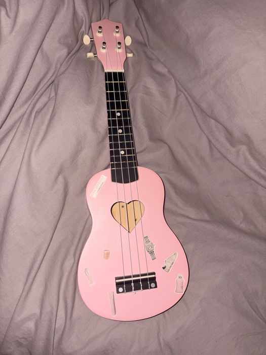 Укулеле розовый