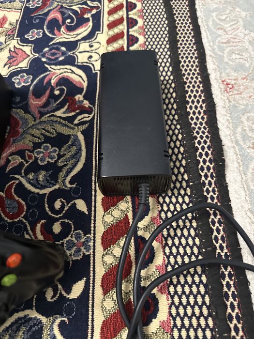 Продам XBOX 360на 250гб
