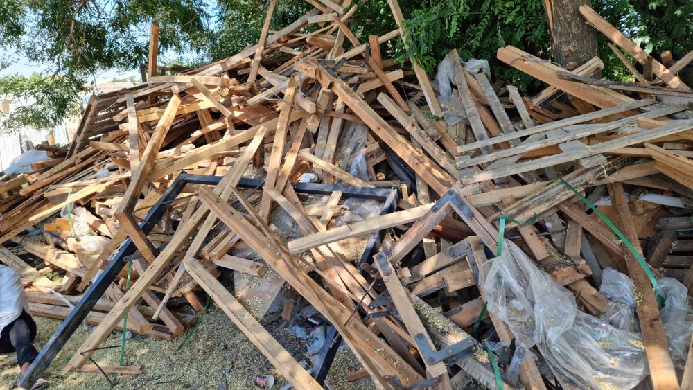 Sotiladi TAXTA YO'GACHLAR  oladiganlar teli qilsiin