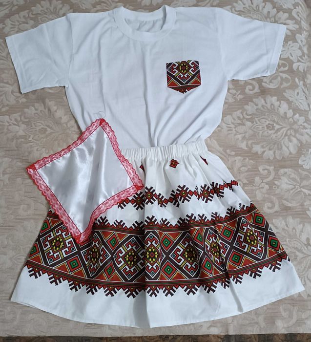 Рокля с народни мотиви