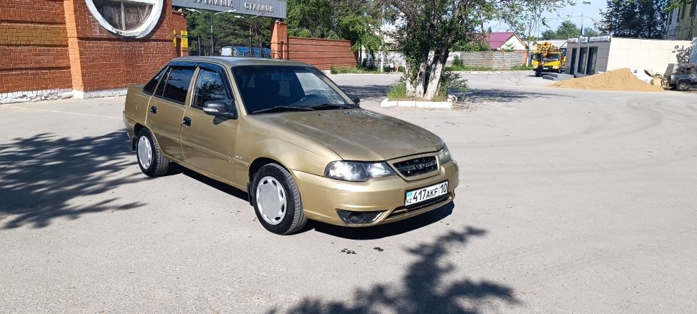 Нексия 2011 год...