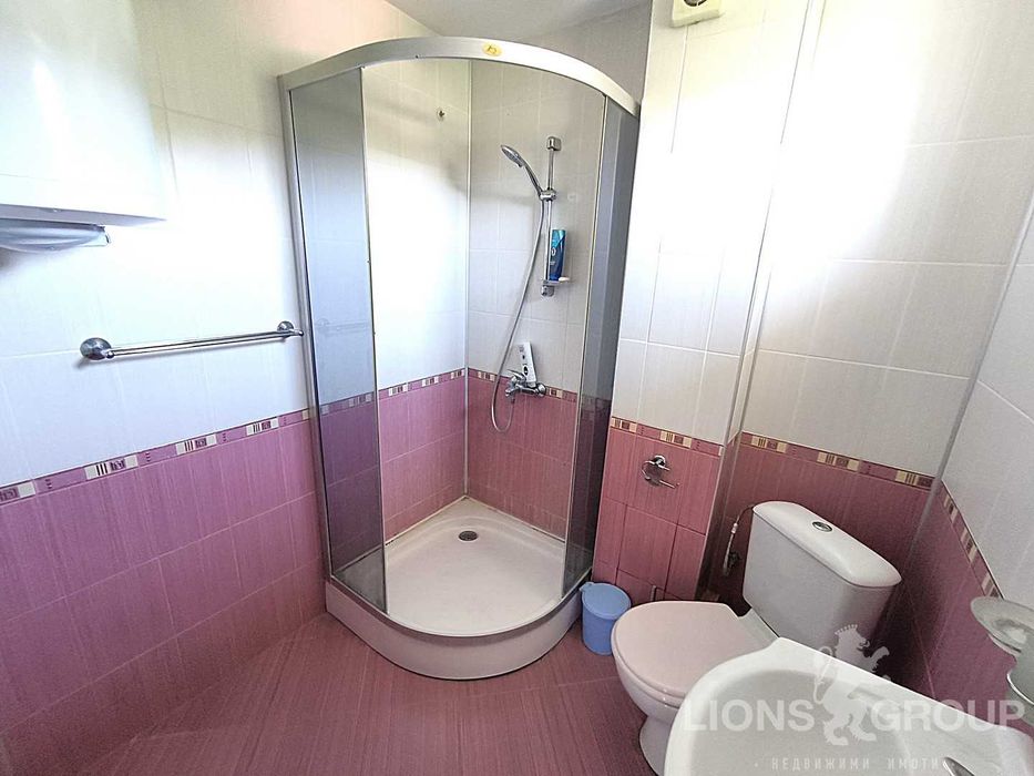 Дава се под наем Тристаен апартамент в Варна, м-т Траката - 98 кв.м за 129990 € - Снимка #15