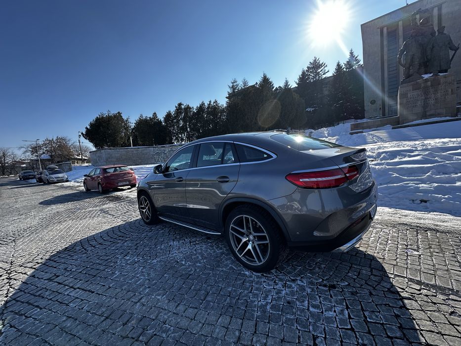 Mercedes GLE Coupe. / Variante imobiliare