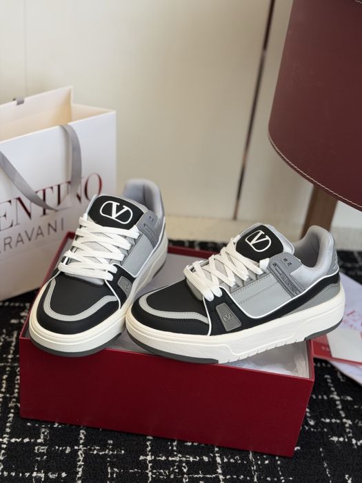 Adidasi Valentino , calitate premium , pe comanda , noi , 42