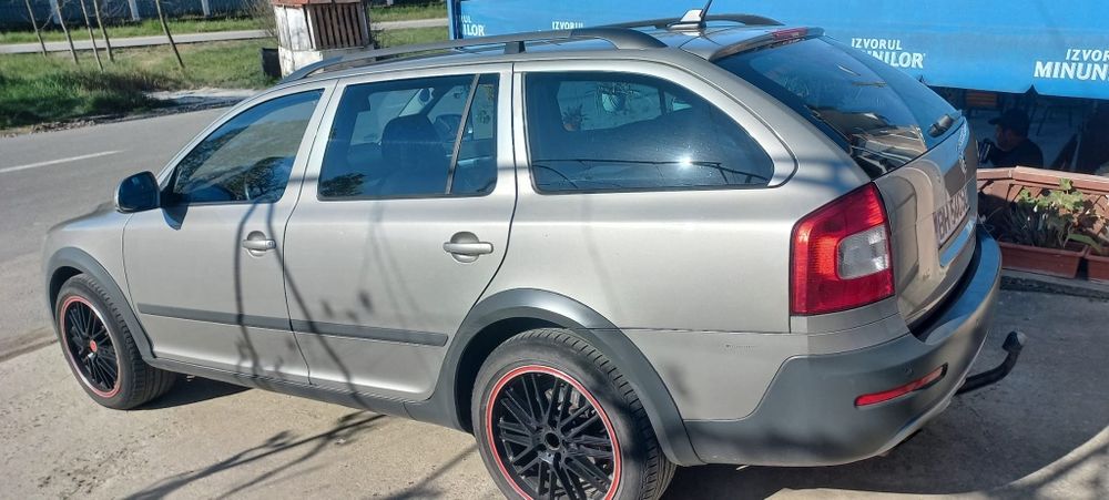 SKODA Octavia 2012 — imagine 4