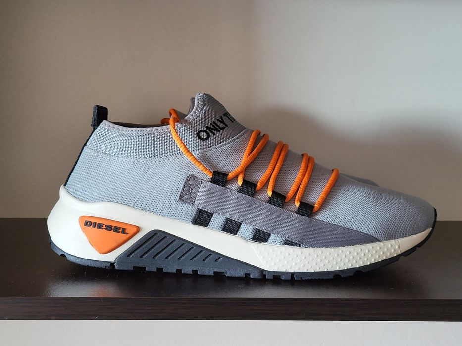 DIESEL
S-Kb 43номер 27.5см Стелка,Нови