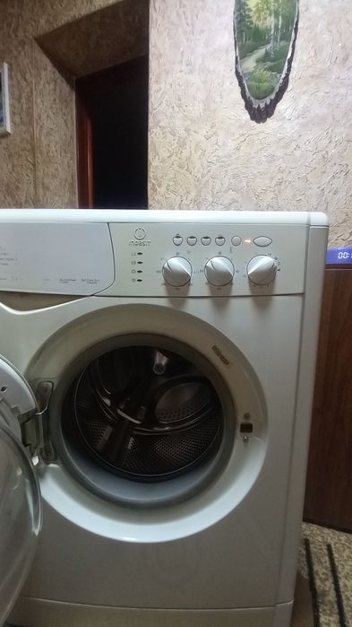 Стиральная машина Индезит