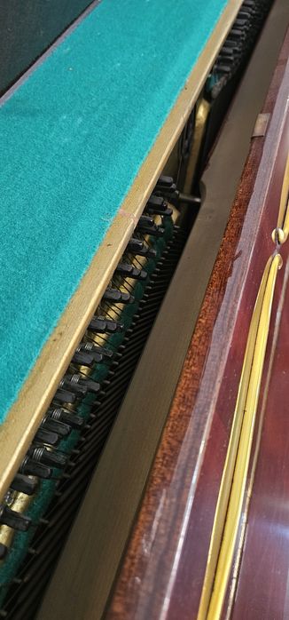 Продам пианино Аккорд