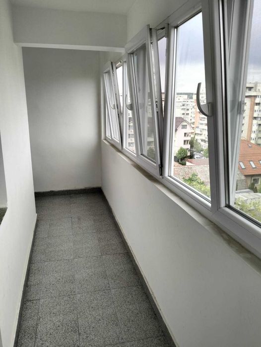 Inchiriez apartament
