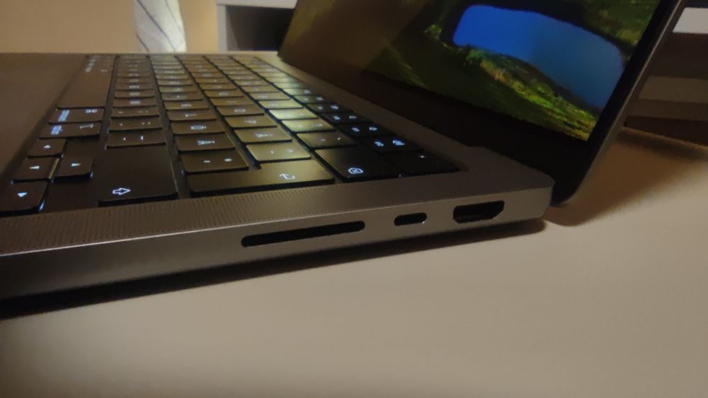 MacBook Pro M1 Pro, 1 TB SSD, 16 GB RAM, в отлично състояние — миниатюра 6