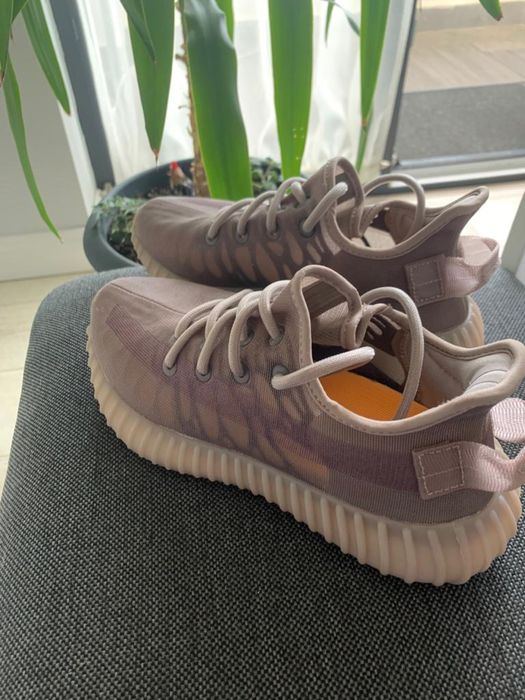 Yeezy X Adidas BOOST 350 V2 TRAINERS