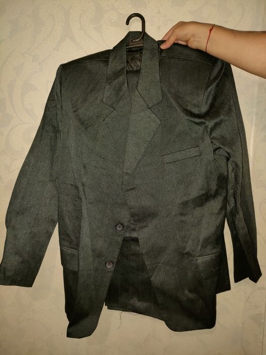 Продам мужскои костюм