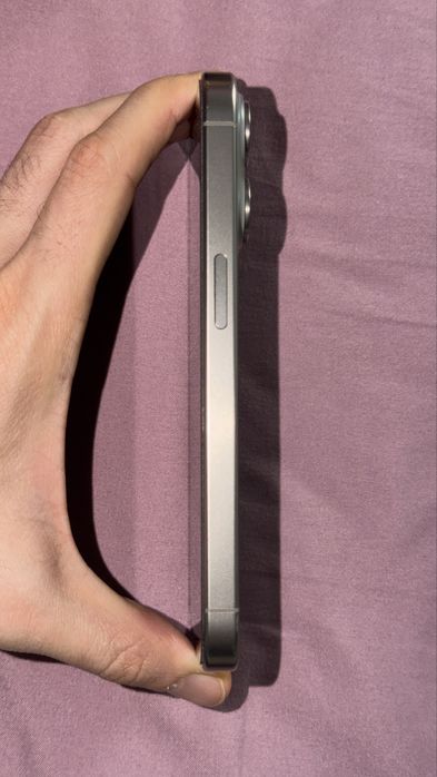 iPhone 15 Pro 256GB Natural Titanium — ideal