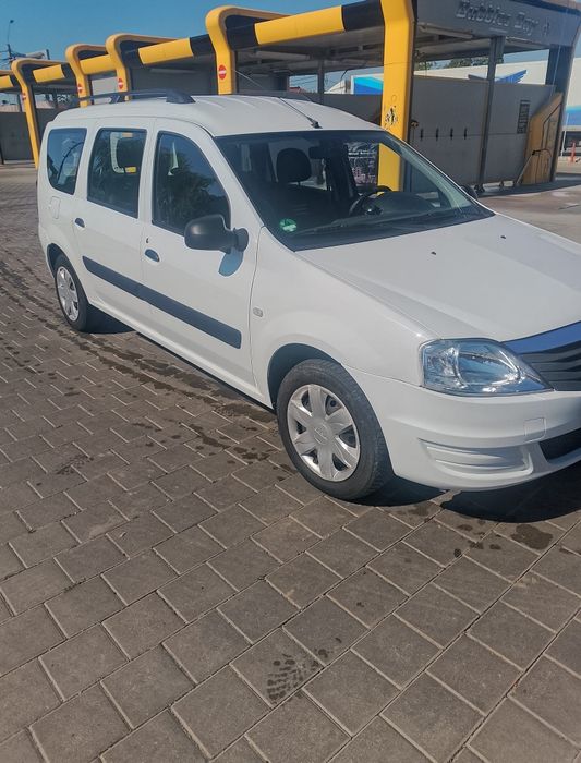 Vând Logan MCV,an 2012,motor 1.6 MPI