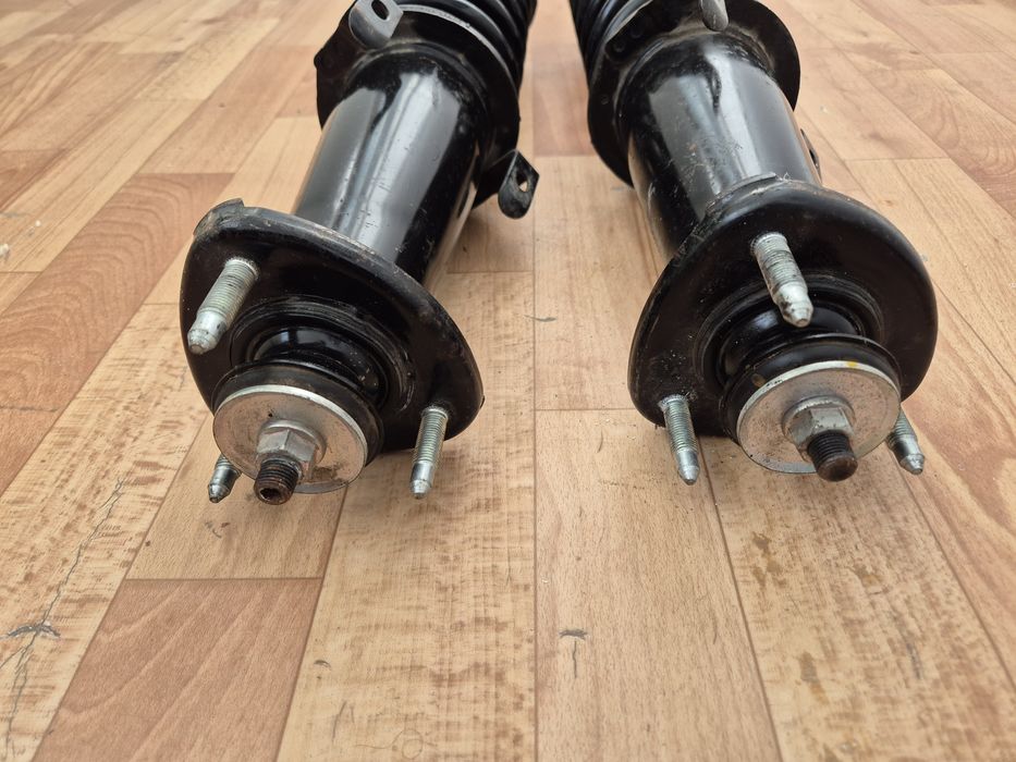 Продам амортизаторы на Лексус