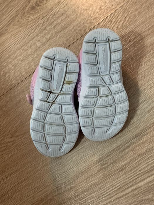 Adidasi Champion fetite nr. 22