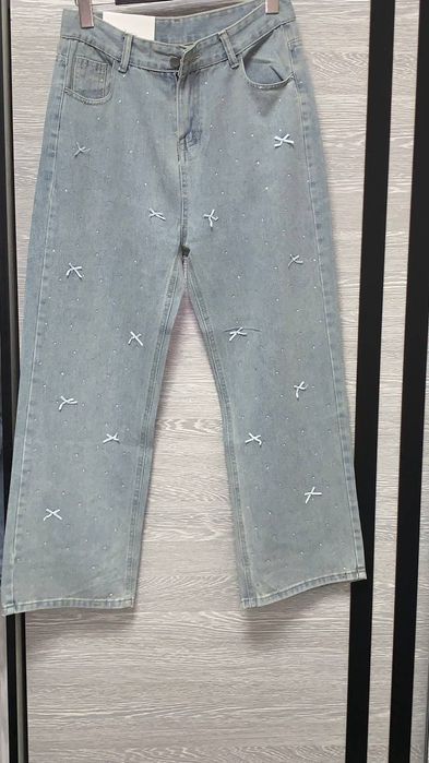 Продаются новые джинсы