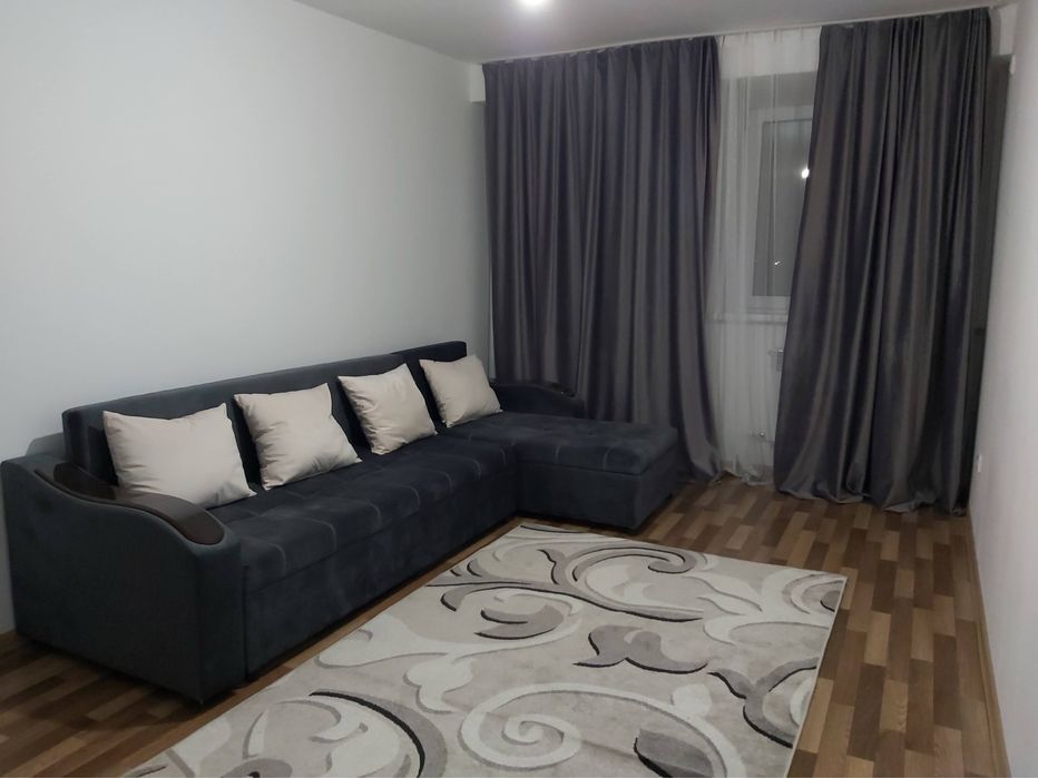 Продам 2-х к.кв в 10 микрорайоне