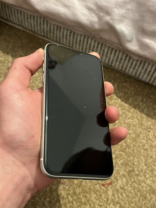 Iphone 11 в белом цвете